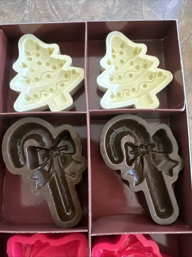 Chocolate Mould & Tool Set 14 Piece Silicone Christmas Molds