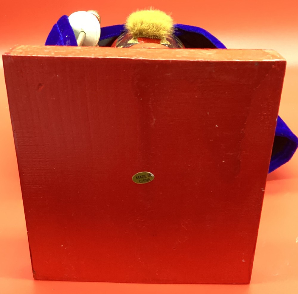 Vintage-Timeless Treasures 18" Nutcracker King Pre-owned Original Box