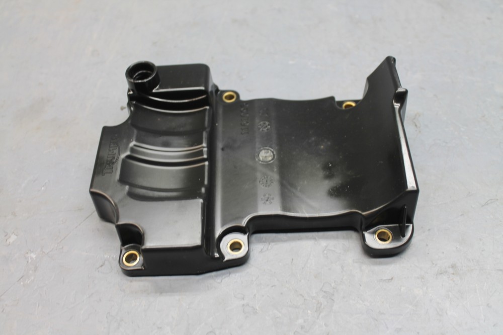 2010 TRIUMPH THUNDERBIRD BREATHER MANIFOLD