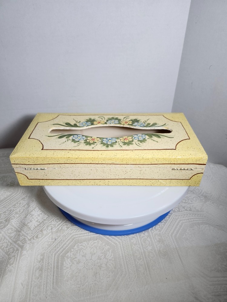 VINTAGE RECTANGLE WOODEN TISSUE BOX/ HOLDER