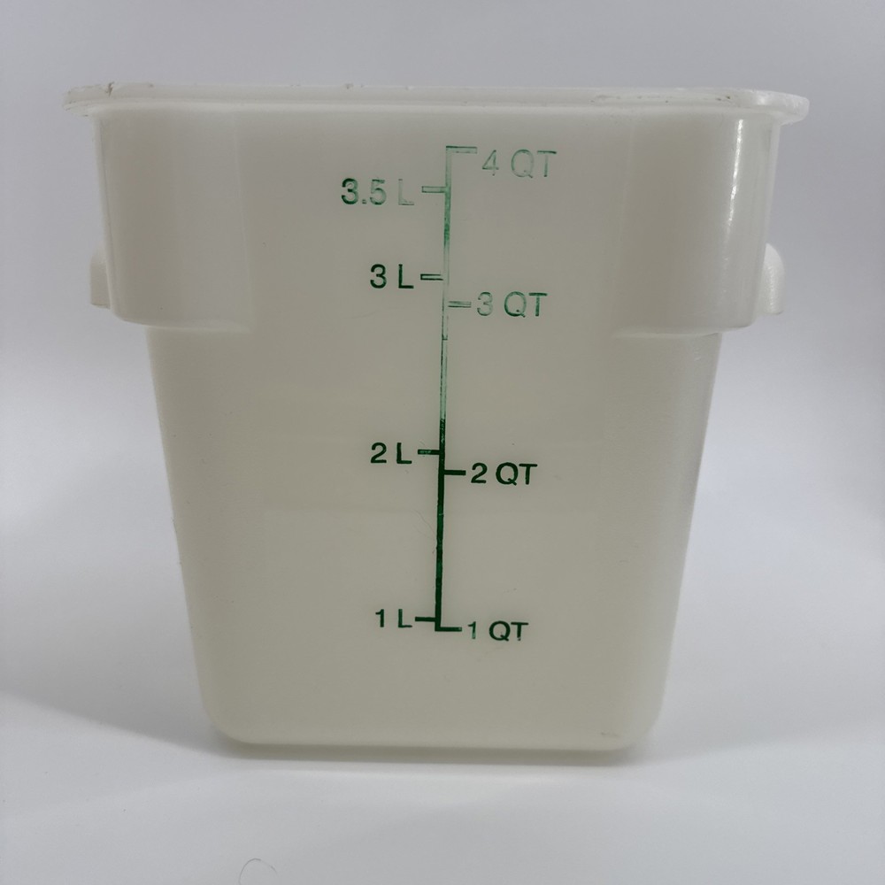 Carlisle 4Qt/3.8L Square Translucent Food Storage Container Stackable