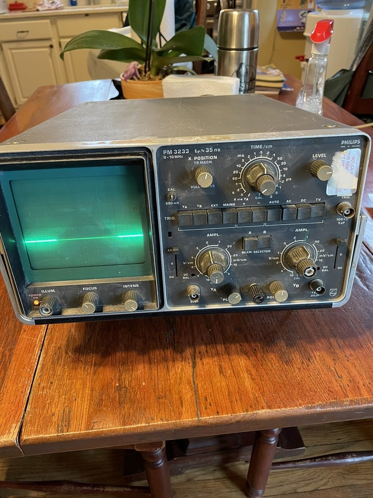 VTG 1973  PHILIPS OSCILLOSCOPE PM3233 2 CHANNEL CONVERT SAMPLER
