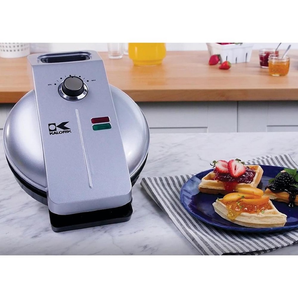 Kalorik Easy Pour Single Waffle Black Belgian Waffle Maker