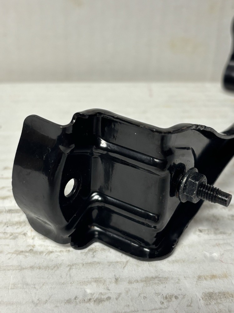 2019-2020 Nissan Pathfinder Battery Top Bracket