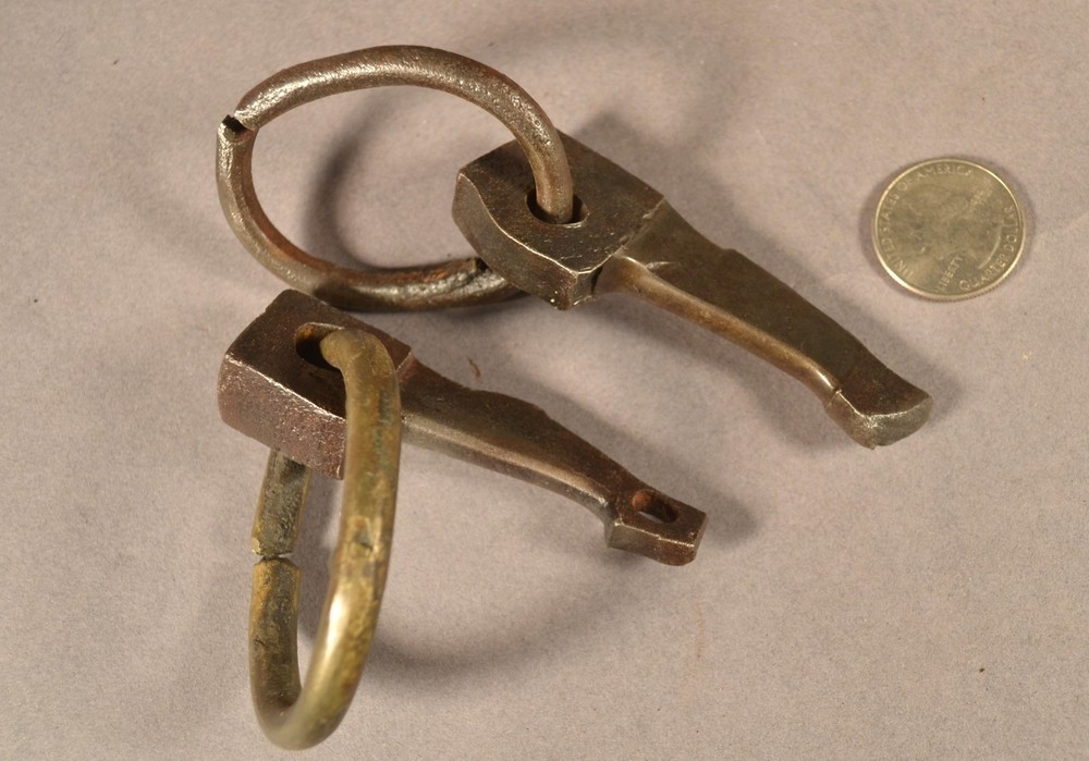 4 ANTIQUE JAPANESE HAND FORGED BLACKSMITH WROUGHT IRON TETHERING RING RINGS