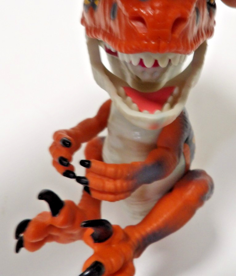 Fingerlings Untamed Raptor Interactive Electronic Dinosaur 2017 WowWee Untested