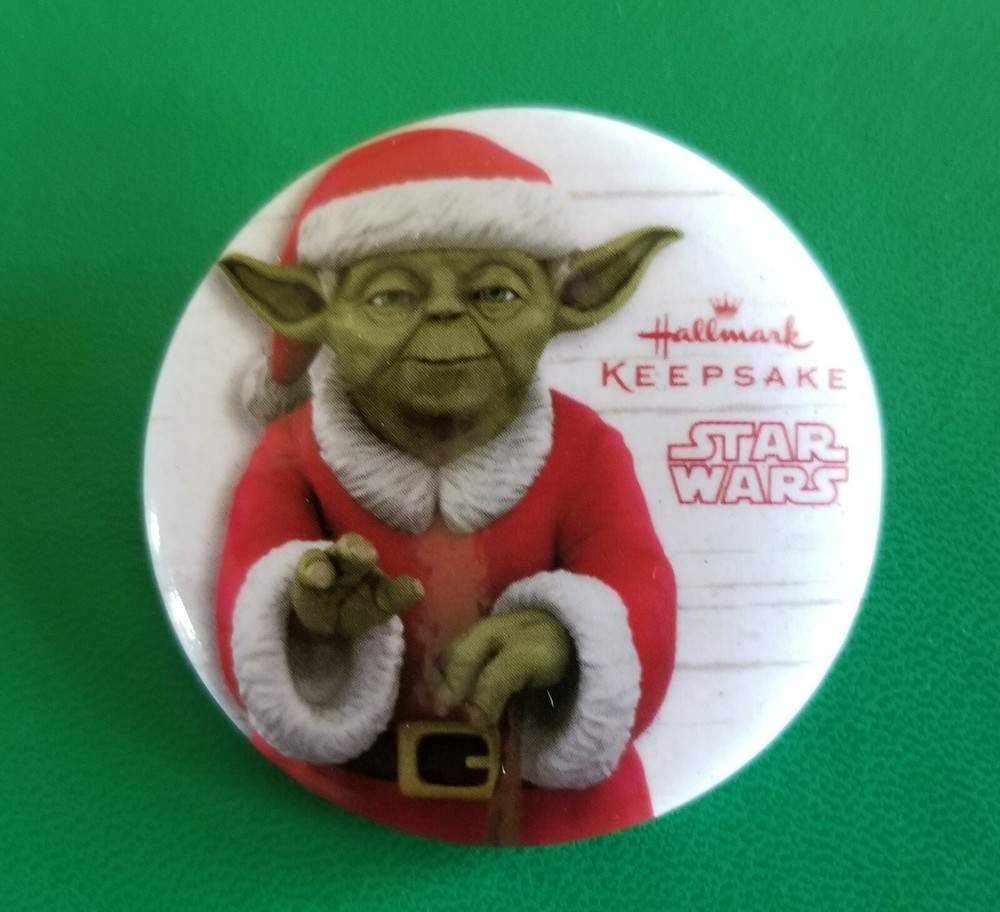 hallmark keepsake SANTA YODA PIN comic con BUTTON christmas SDCC 2014 star wars