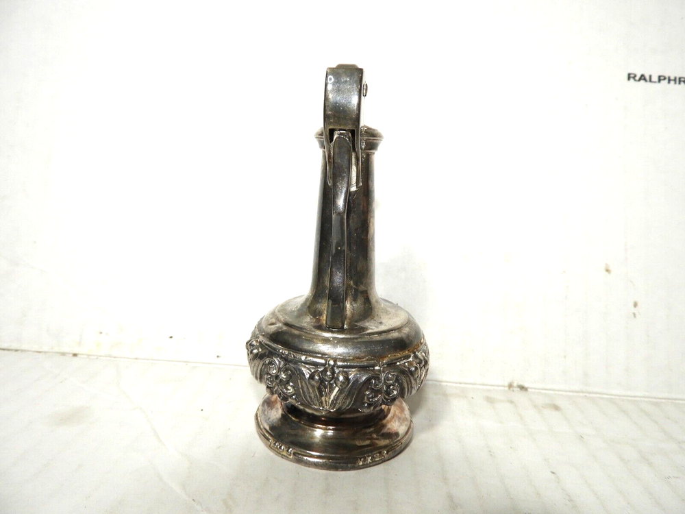 RONSON (DECANTER VINTAGE TABLE LIGHTER/SILVER) COLLECTIBLE!!!