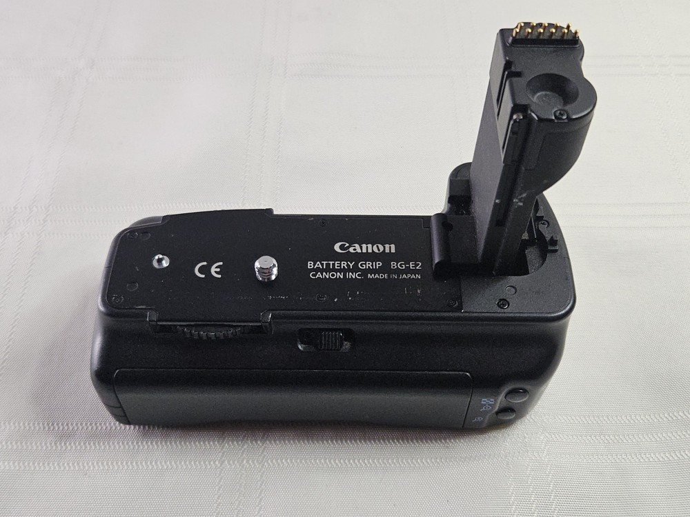 Canon BG-E2 Battery Grip for 20D, 30D