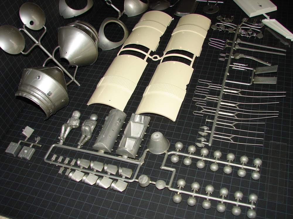 1989 ~ Master Modell ~ WOSTOK-l ~ First Capsule in Space
