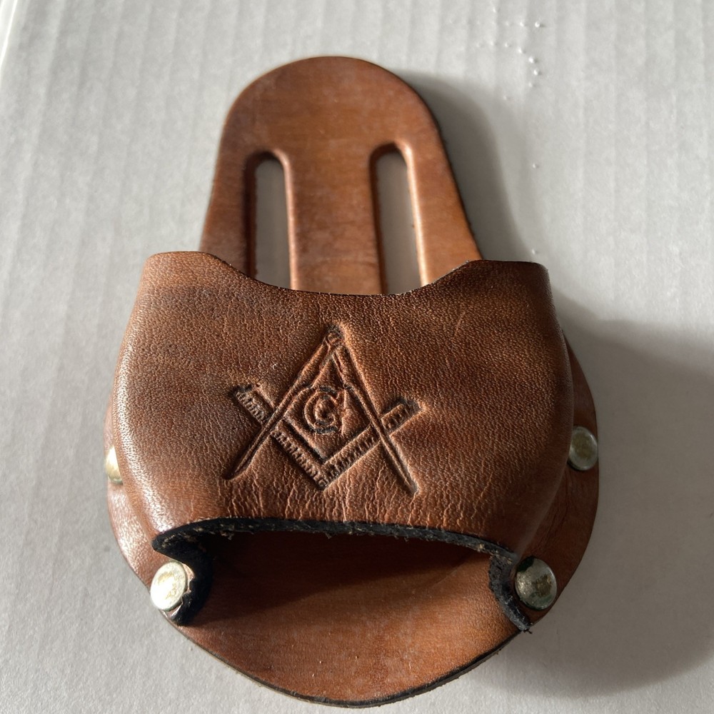 VINTAGE MASONIC EMBLEM  PANCAKE STYLE SHEATH