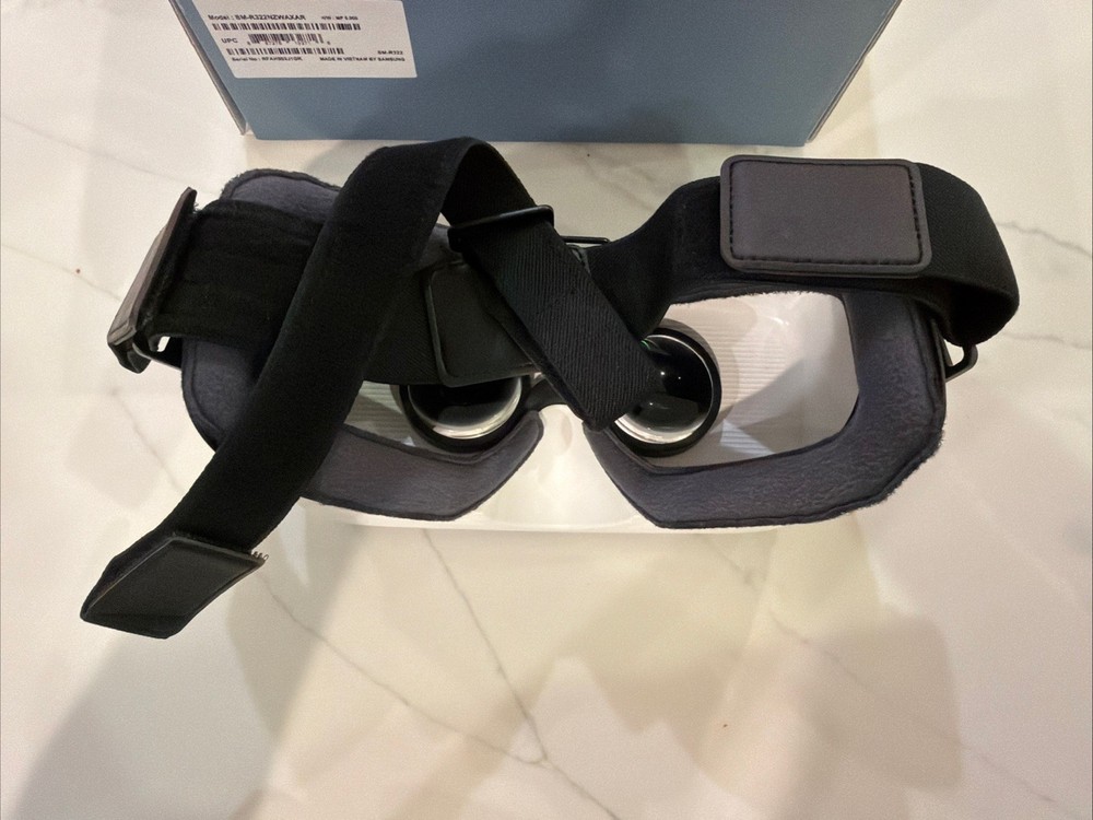 Samsung Gear VR Oculus Virtual Reality Headset