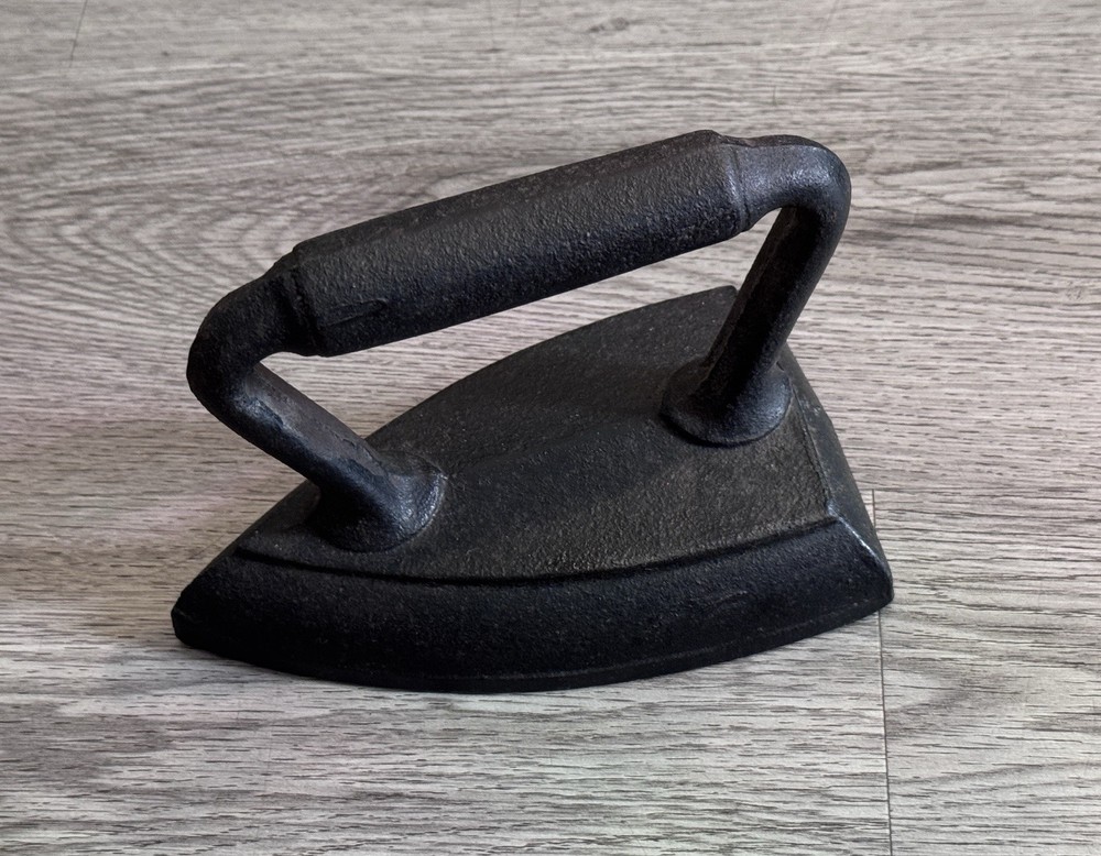 Antique Cast Iron Sad Iron