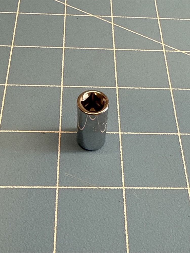 MAC TOOLS,1/4 " SOCKET DRIVEN, BIT HOLDER.