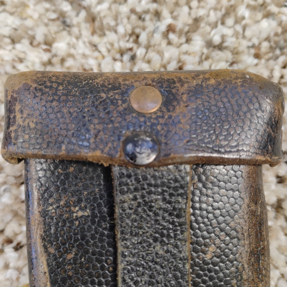 WW2 German K98 ? Single Leather Ammo Pouch With Belt Loop