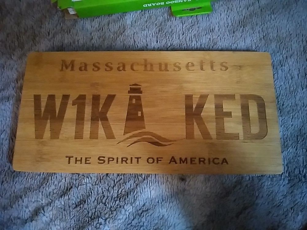 Massachusetts Bamboo Board - Rectangular Plate Lookalike