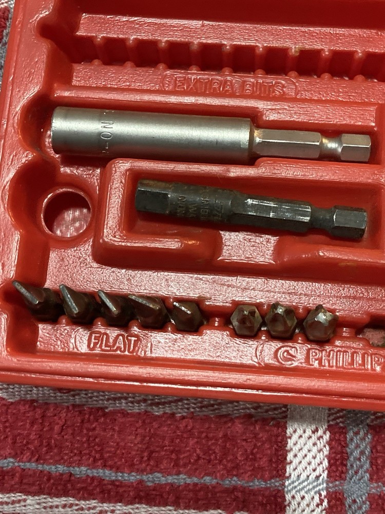 SNAP-ON Tools Master SAE Screwdriver Bit Set In Plastic Case SDM400A PB90