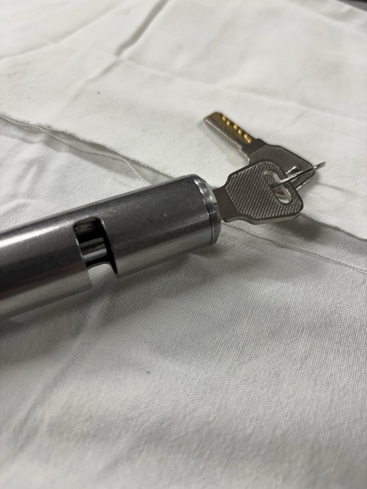 Genial Grip Lock With Case