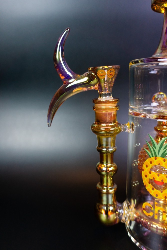 Cheech 10" Pineapple Twist Rig Bong Orange