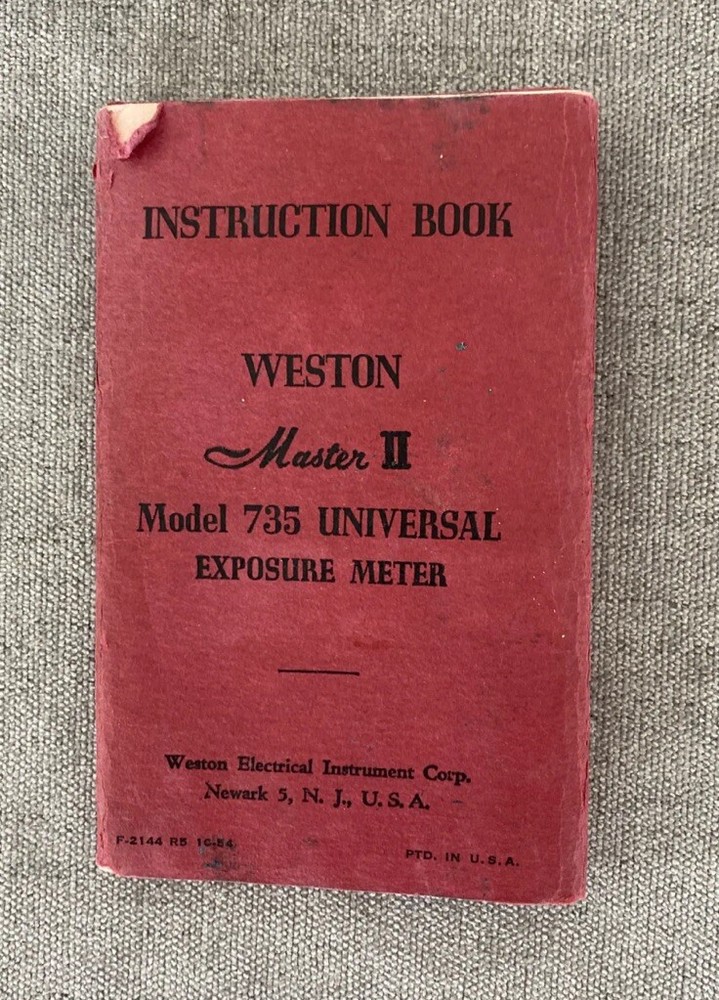WESTON MASTER II Model 735 UNIVERSAL EXPOSURE LIGHT METER W/ CASE & Book