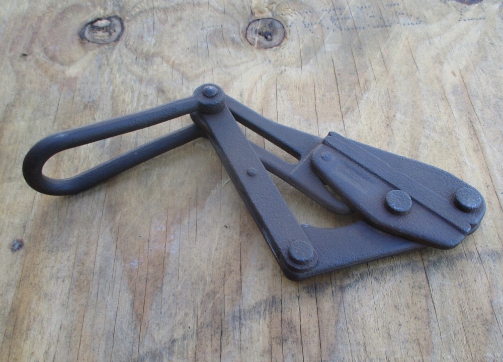 KLEIN 1613-40 MADE IN USA CABLE WIRE PULLER