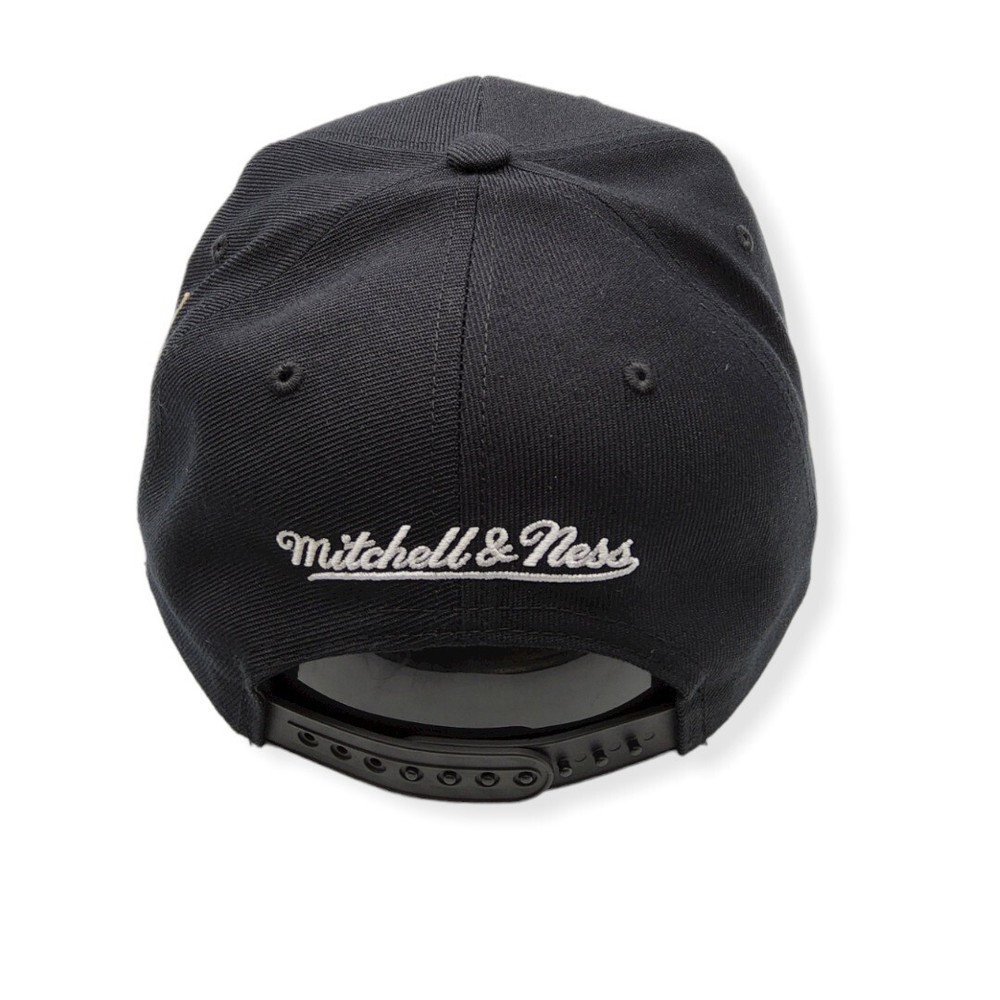 Mitchell & Ness Milwaukee Bucks Team Script 2.0 Adjustable Snapback Hat Cap