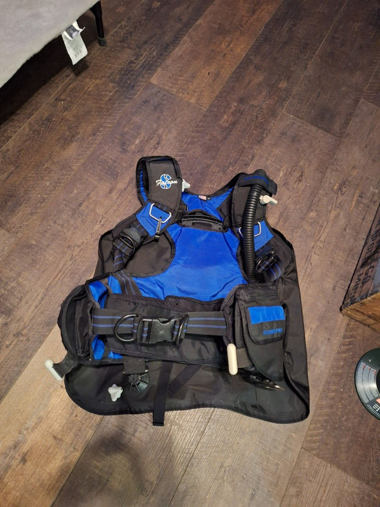 SCUBAPRO Falcon BCD Blue Medium Used