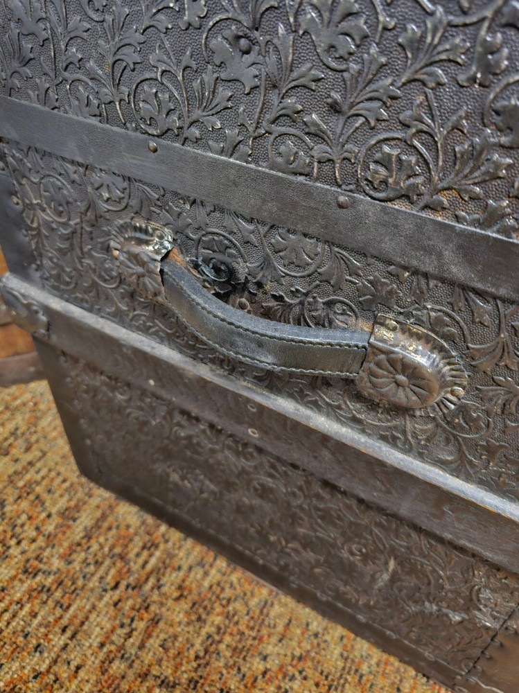 antique steamer trunk