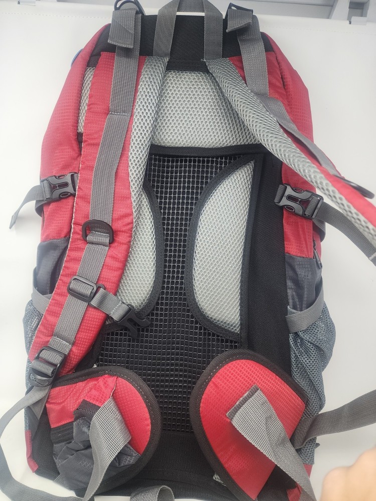 AOTU Explore 40L hydration ready backpack - Red