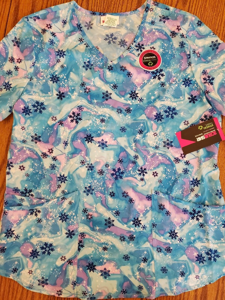 Scrubstar Snowflake Scrub Top Medium!! NWT!! Blue