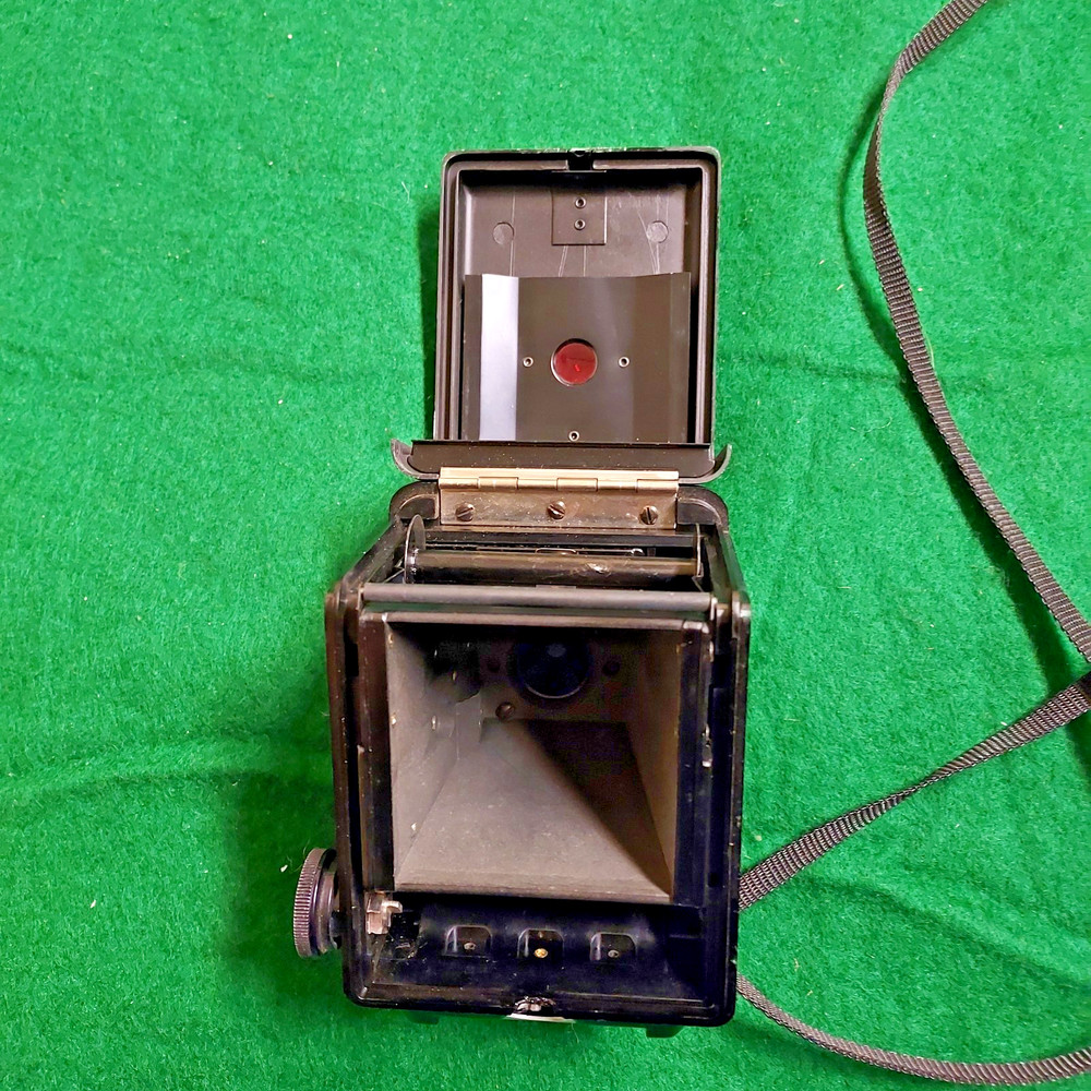 Vintage Argoflex seventy-five camera with flash attachment - working READ