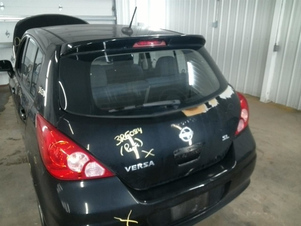 VERSA 2011 Keys/Latches/Locks 104855222