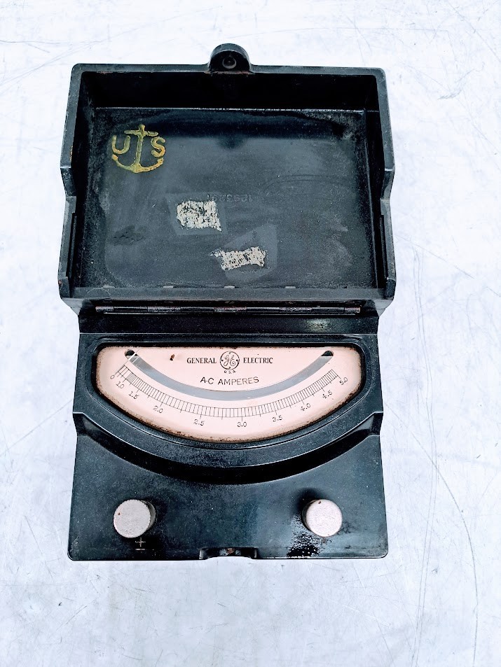 Vintage General Electric Type DP-9 DC Voltmeter