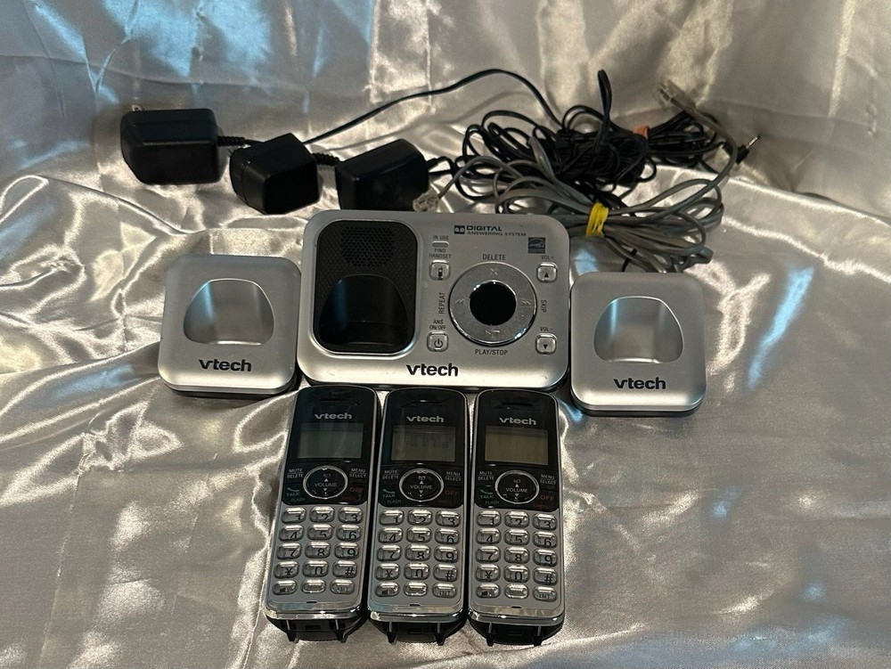 Vtech 3 Handset Cordless Phone Answering System Caller-ID Black / Silver WORKING