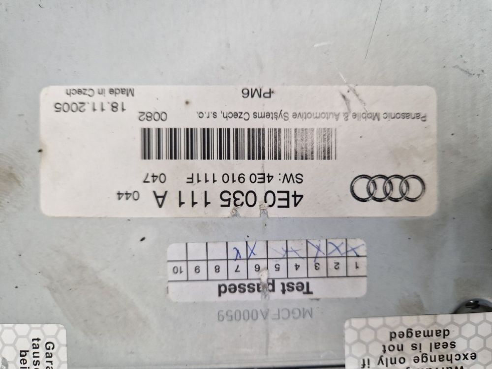 CD Changer 6x Compartment Fits for Audi A6 (4F2) 2.4 4E0035111A