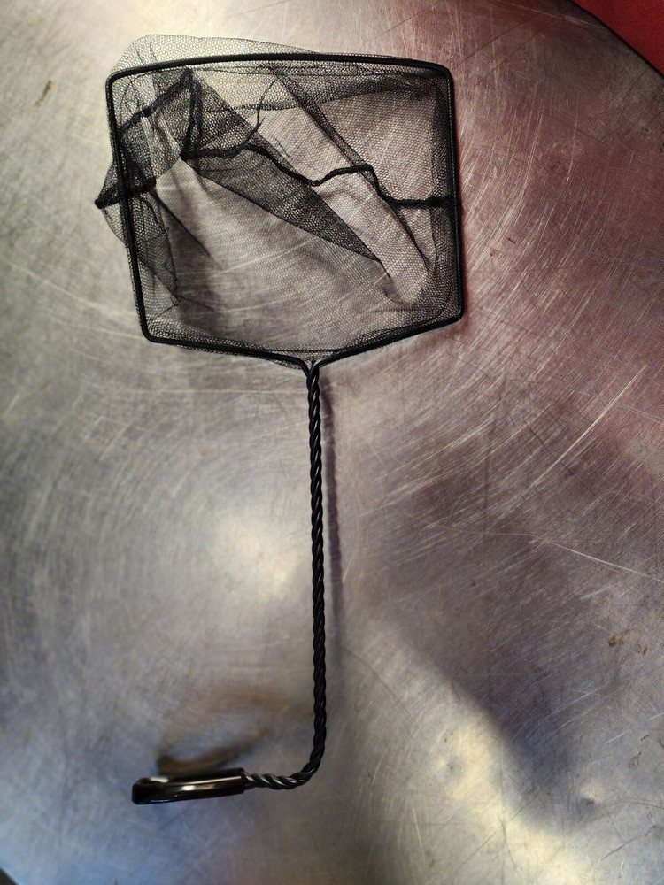 Marina Easy Catch Net 8 " Wide Net with 16" Long Handle