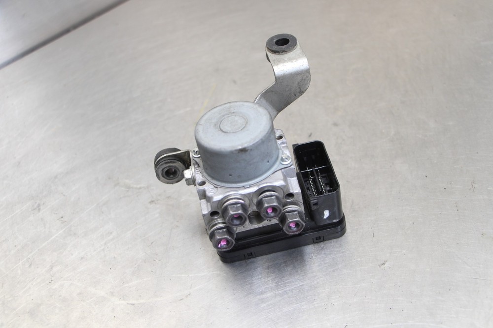 17-24 KAWASAKI Z900 ABS PUMP UNIT MODULE