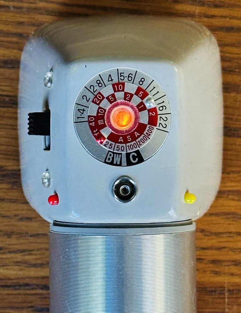 MINICAM TWINKLITE P TRANSISTORIZED ELECTRONIC CAMERA FLASH AS-IS Light Works VTG