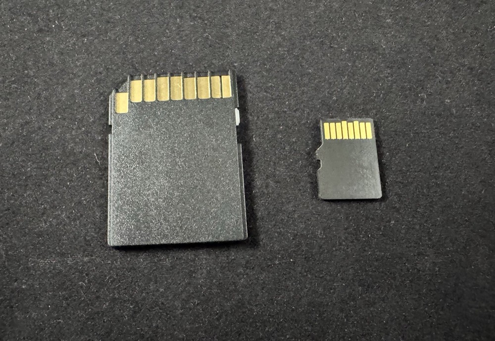 PNY High Capacity Class 4 Cell Phone Memory 4GB w/ Adapter