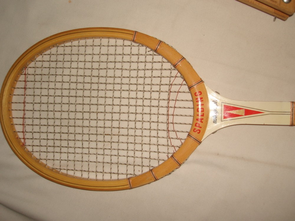 SPALDING AUTOGRAPH FRAME WOOD TENNIS RACKET