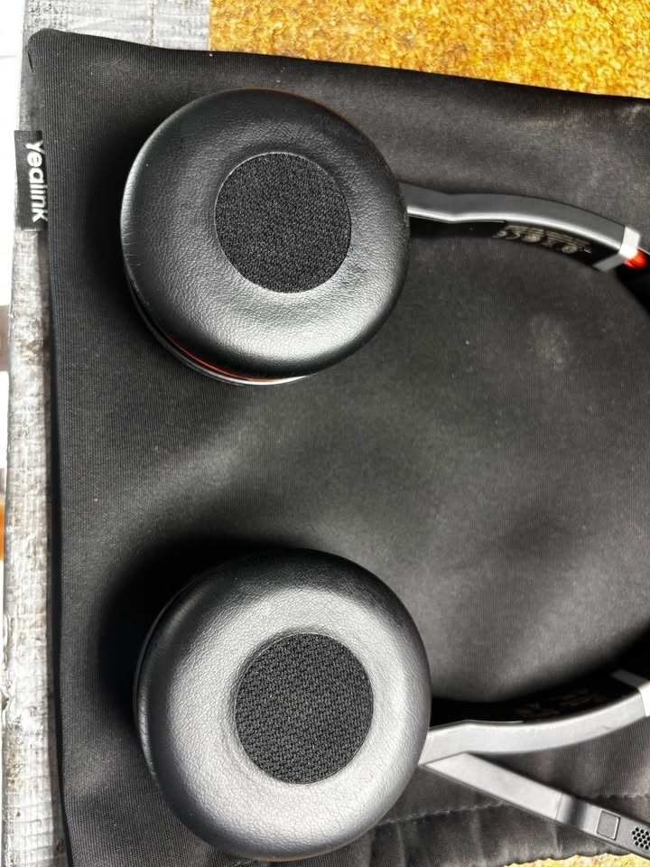 Jabra Evolve Headset. Bluetooth.  Noise Cancelling