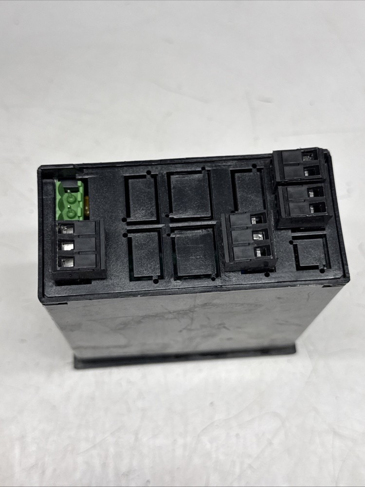 LAUREL ELECTRONICS L10010RMV2 VOLTMETER