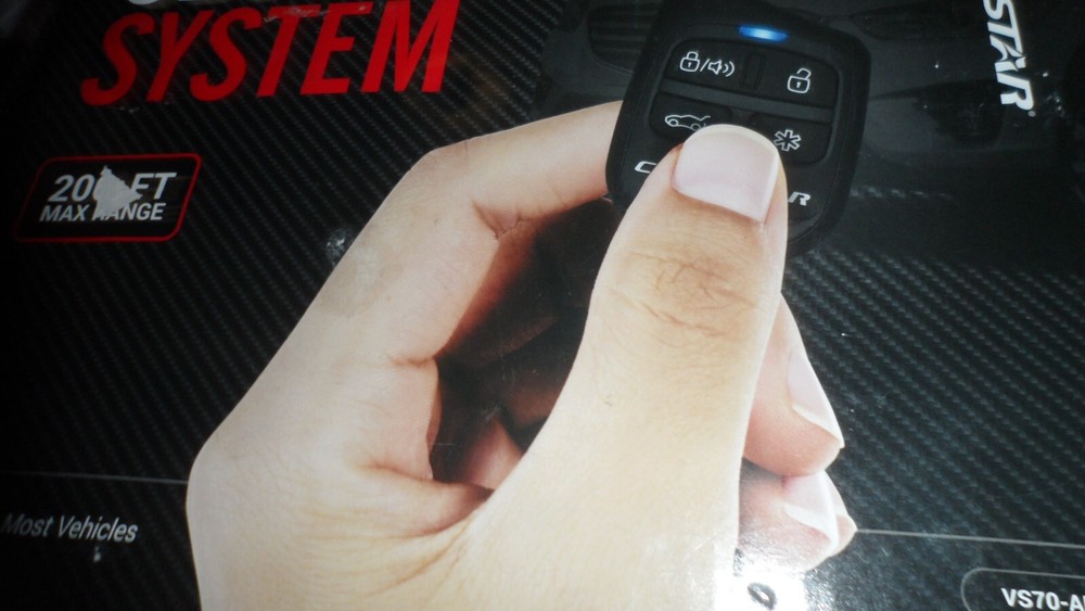 Compustar Universal Security System VS70-AL 200 FT Max Range / NEW IN BOX