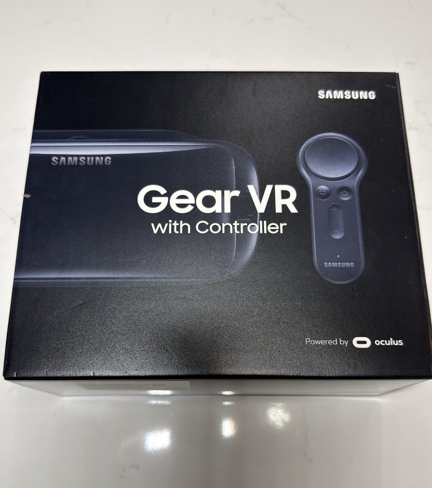Samsung SM-R324 Gear VR W/Controller Powered by Oculus NEW OPEN BOX