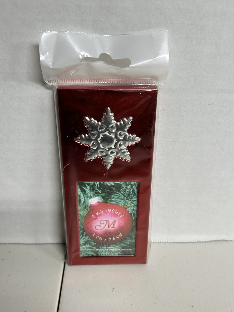 Red Snowflake Frame Holds 2X3" Photo