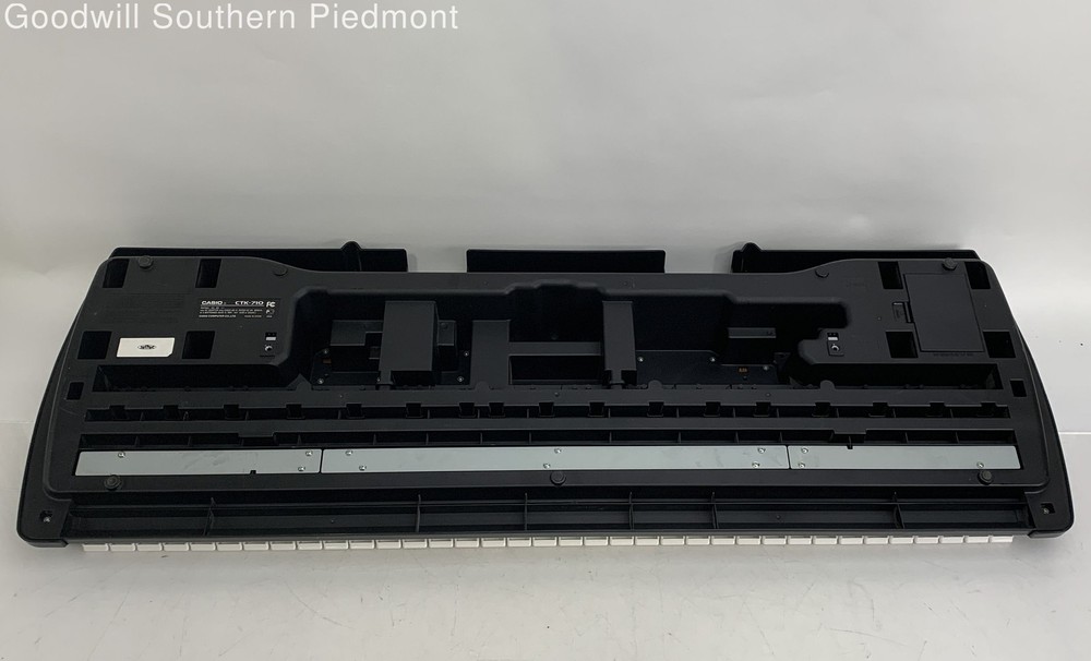 Casio CTK-710 61-Key Electronic Keyboard - Tested