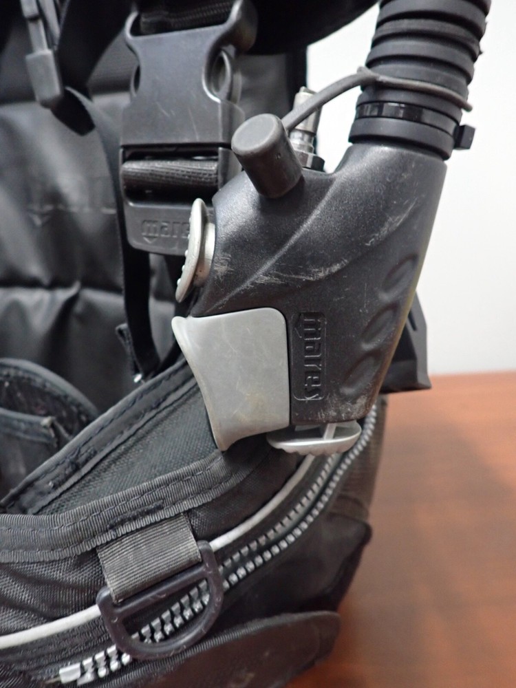 Mares Frontier Vera Womens BCD Medium Used