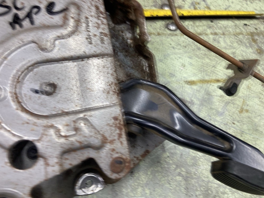 08-12 ESCAPE Park Brake Assembly (release Handle Damaged)