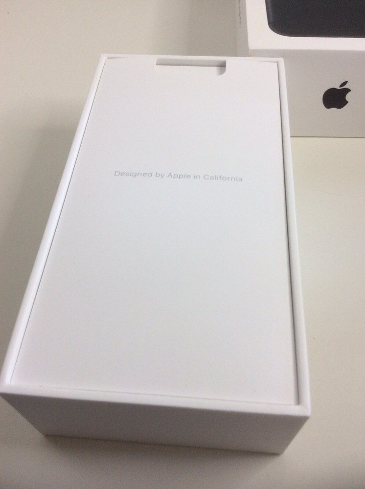 Iphone 7 32 GB Black Box Replacement Box Only