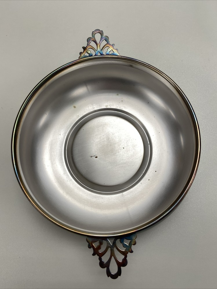 Sheffield Silver Silverplated Casserole Pinecone Top Pyrex Insert Dish 9" w Lid